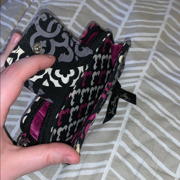 vera Bradley smartphone wristlet - Picture 5 of 5